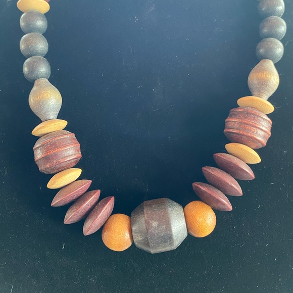 Necklace - Wooden Single Strand Beads - Picture 5 of 8